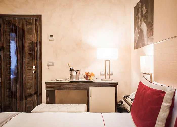 Oda ve Kahvaltı Maison Candia Luxury House Roma