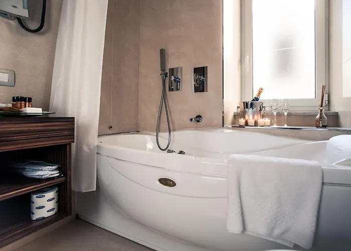 Oda ve Kahvaltı Maison Candia Luxury House Roma